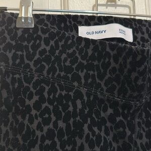 Old Navy Stevie High Rise Velvet Leopard Print